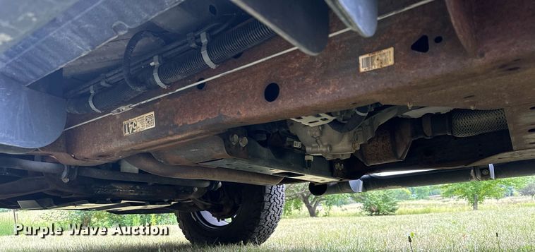 image for item MQ9338 2015 Chevrolet Silverado 1500  Crew Cab pickup truck