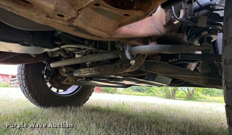 image for item MQ9338 2015 Chevrolet Silverado 1500  Crew Cab pickup truck