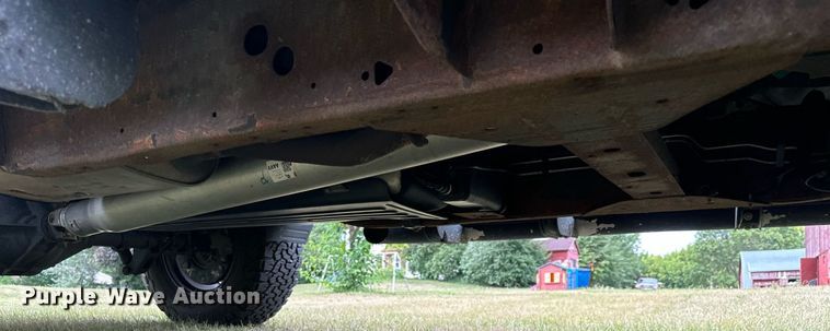 image for item MQ9338 2015 Chevrolet Silverado 1500  Crew Cab pickup truck