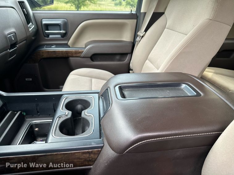 image for item MQ9338 2015 Chevrolet Silverado 1500  Crew Cab pickup truck