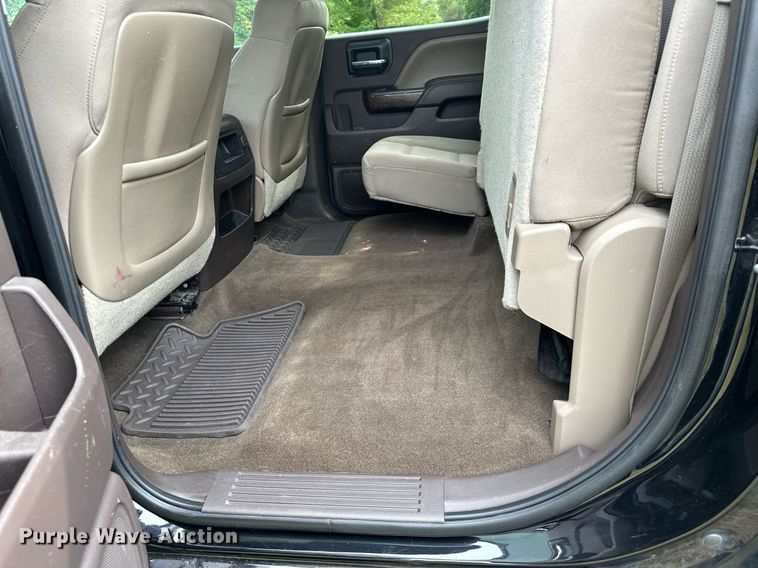 image for item MQ9338 2015 Chevrolet Silverado 1500  Crew Cab pickup truck