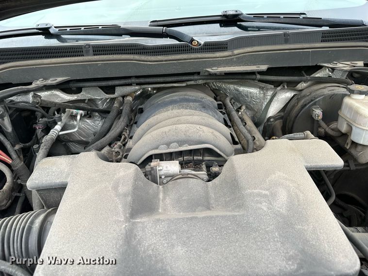 image for item MQ9338 2015 Chevrolet Silverado 1500  Crew Cab pickup truck