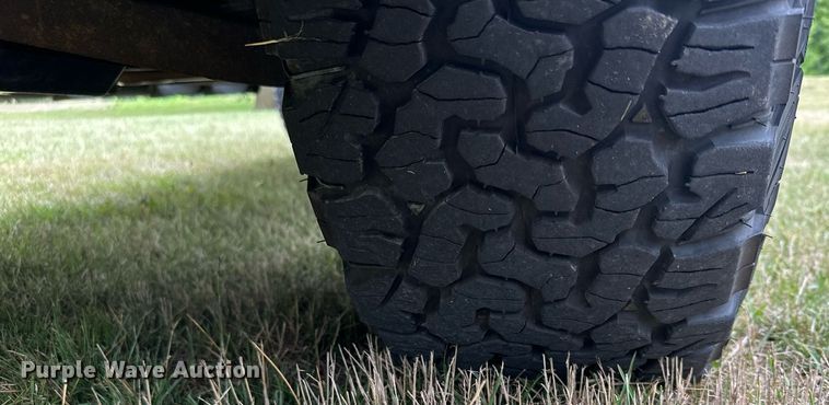 image for item MQ9338 2015 Chevrolet Silverado 1500  Crew Cab pickup truck