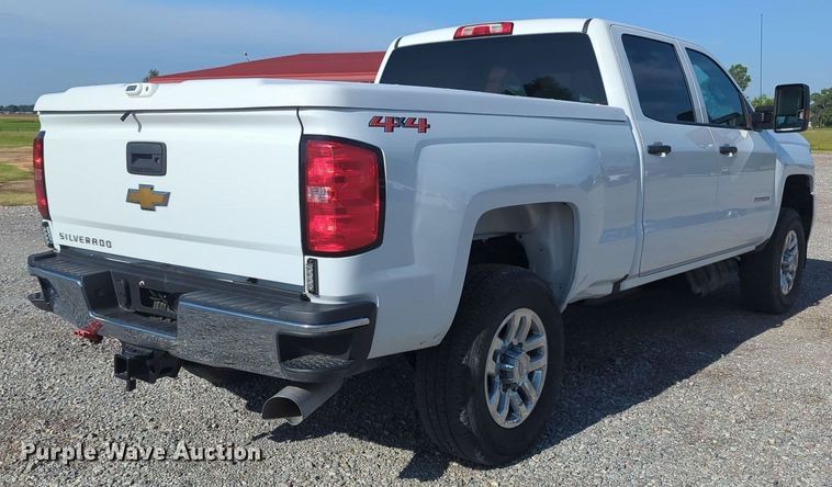 image for item MX9353 2019  Chevrolet Silverado 2500HD  Crew Cab pickup truck