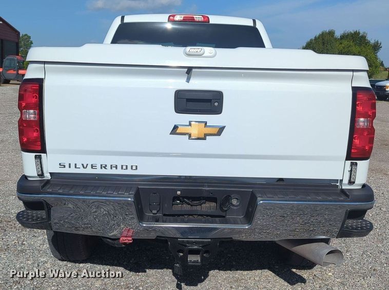 image for item MX9353 2019  Chevrolet Silverado 2500HD  Crew Cab pickup truck