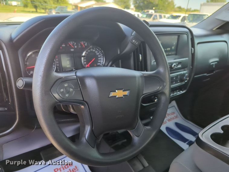 image for item MX9353 2019  Chevrolet Silverado 2500HD  Crew Cab pickup truck