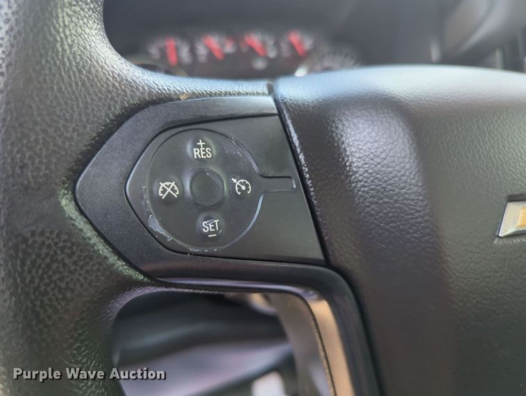 image for item MX9353 2019  Chevrolet Silverado 2500HD  Crew Cab pickup truck