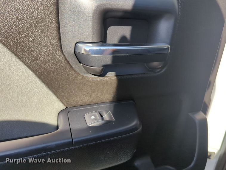 image for item MX9353 2019  Chevrolet Silverado 2500HD  Crew Cab pickup truck