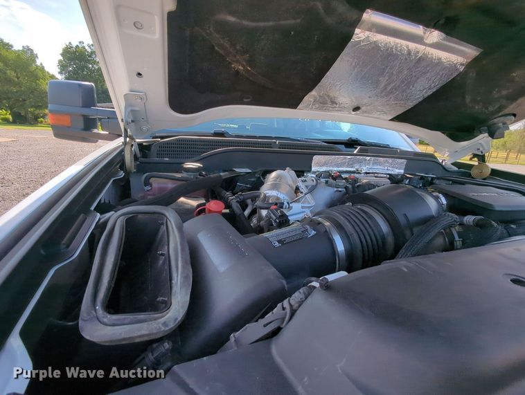 image for item MX9353 2019  Chevrolet Silverado 2500HD  Crew Cab pickup truck