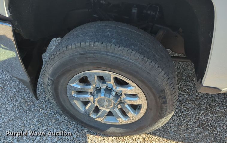 image for item MX9353 2019  Chevrolet Silverado 2500HD  Crew Cab pickup truck