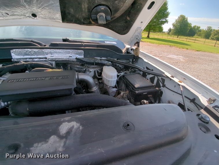 image for item MX9355 2018  Chevrolet Silverado 2500HD  Crew Cab pickup truck