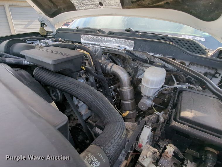 image for item MX9355 2018  Chevrolet Silverado 2500HD  Crew Cab pickup truck