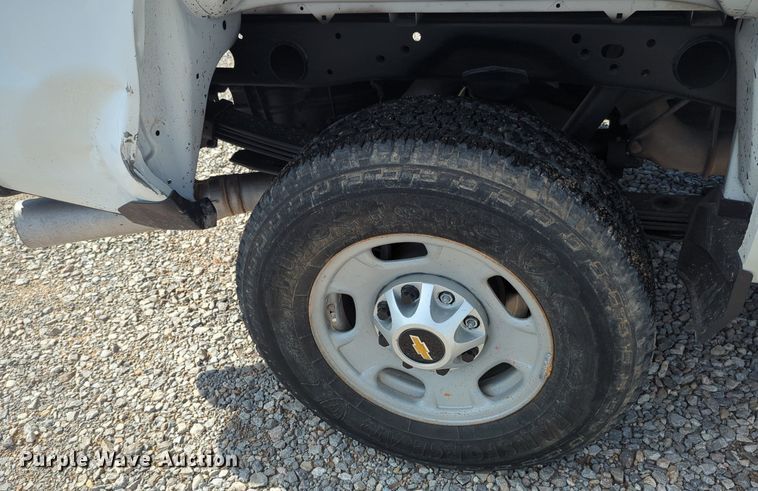 image for item MX9355 2018  Chevrolet Silverado 2500HD  Crew Cab pickup truck