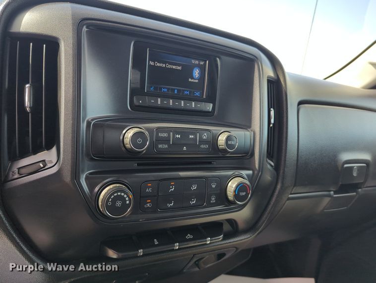 image for item MX9356 2015  Chevrolet Silverado 2500HD  Double Cab pickup truck cab and chassis