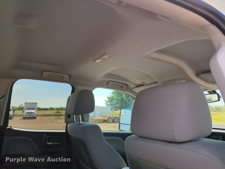 image for item MX9356 2015  Chevrolet Silverado 2500HD  Double Cab pickup truck cab and chassis