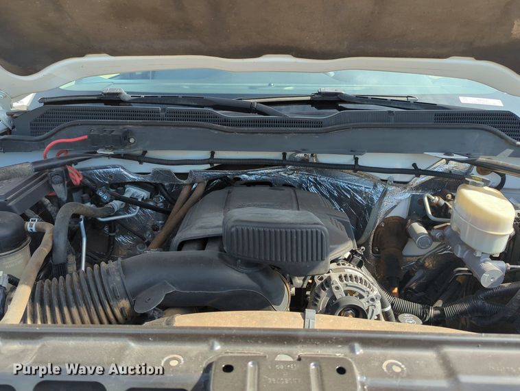 image for item MX9356 2015  Chevrolet Silverado 2500HD  Double Cab pickup truck cab and chassis