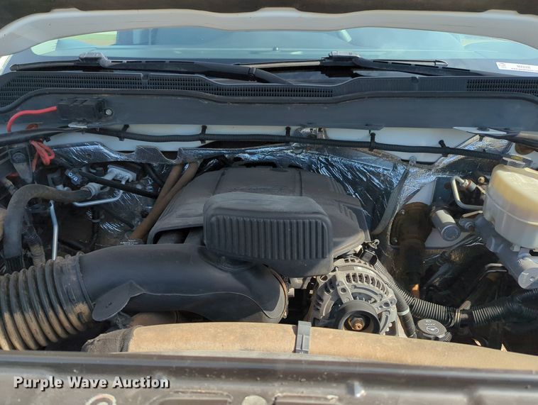 image for item MX9356 2015  Chevrolet Silverado 2500HD  Double Cab pickup truck cab and chassis