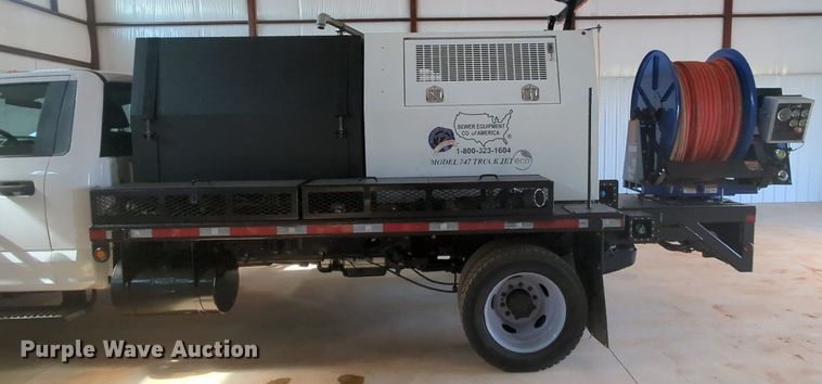 image for item MX9358 2017  Ford F550 Super Duty XL  sewer jetter truck