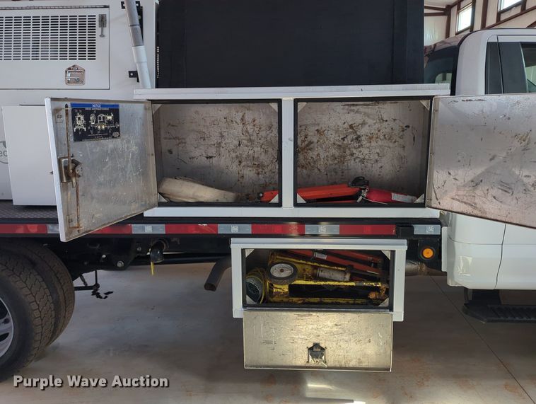 image for item MX9358 2017  Ford F550 Super Duty XL  sewer jetter truck