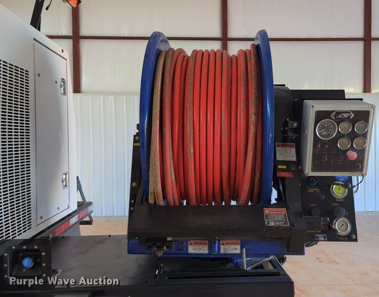 image for item MX9358 2017  Ford F550 Super Duty XL  sewer jetter truck