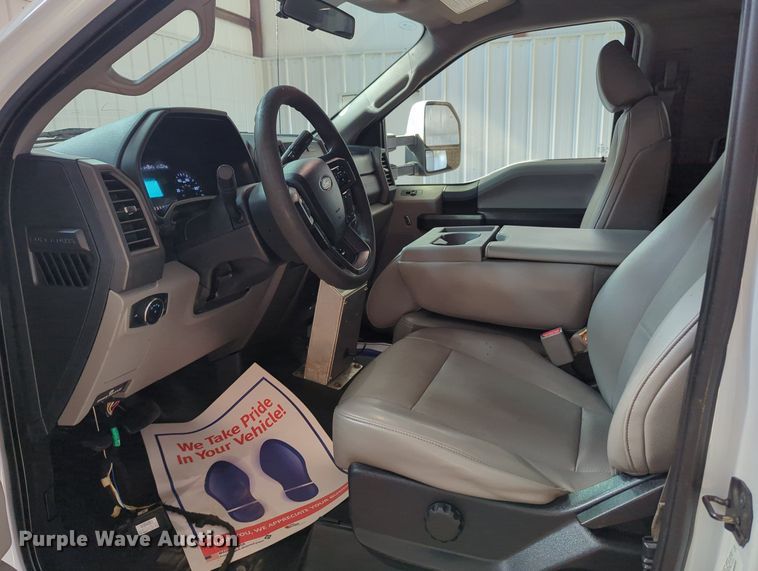 image for item MX9358 2017  Ford F550 Super Duty XL  sewer jetter truck