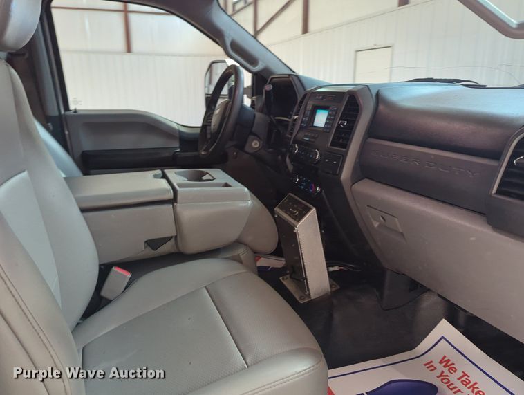 image for item MX9358 2017  Ford F550 Super Duty XL  sewer jetter truck