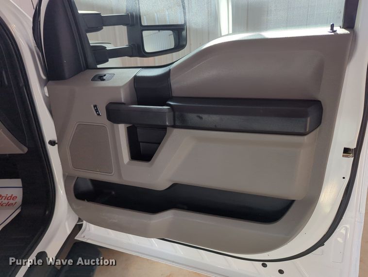 image for item MX9358 2017  Ford F550 Super Duty XL  sewer jetter truck