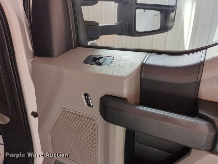 image for item MX9358 2017  Ford F550 Super Duty XL  sewer jetter truck