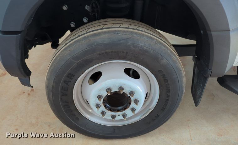 image for item MX9358 2017  Ford F550 Super Duty XL  sewer jetter truck