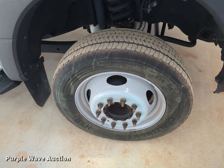 image for item MX9358 2017  Ford F550 Super Duty XL  sewer jetter truck