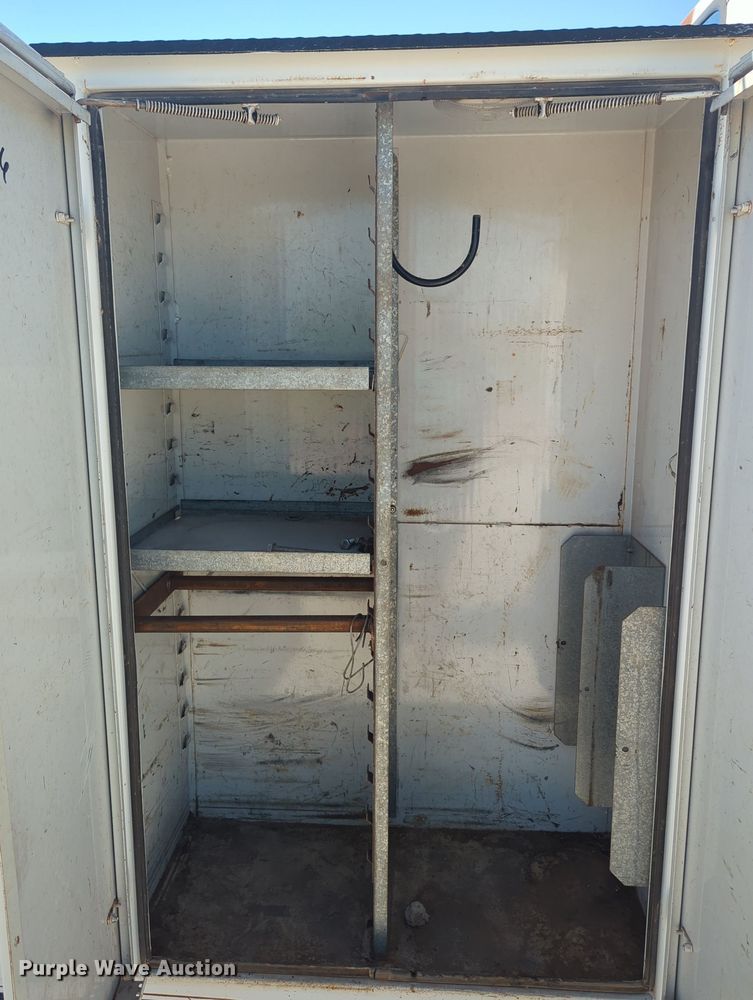 image for item MX9359 2000 Ford F650 Super Duty  utility / service truck