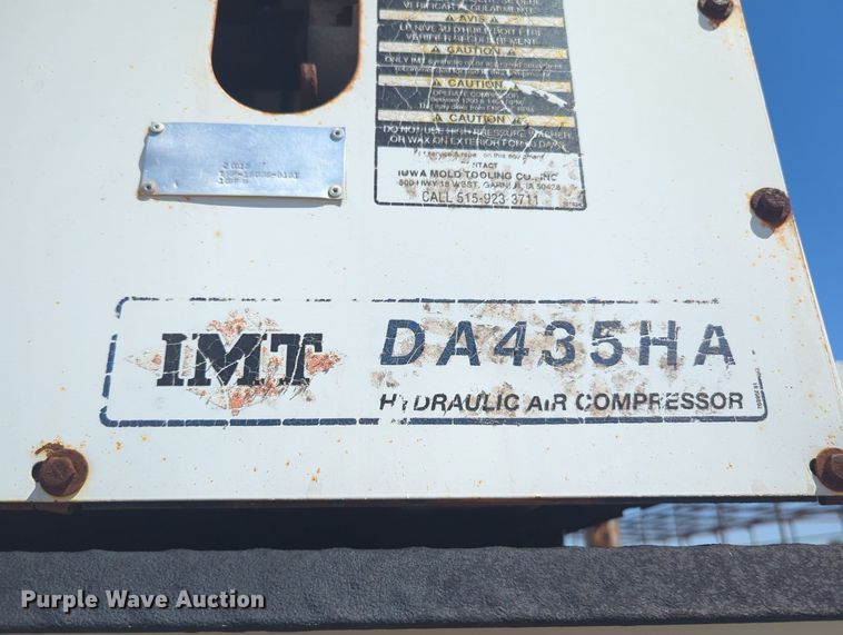 image for item MX9359 2000 Ford F650 Super Duty  utility / service truck