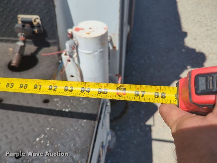 image for item MX9359 2000 Ford F650 Super Duty  utility / service truck