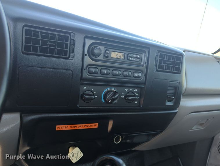 image for item MX9359 2000 Ford F650 Super Duty  utility / service truck