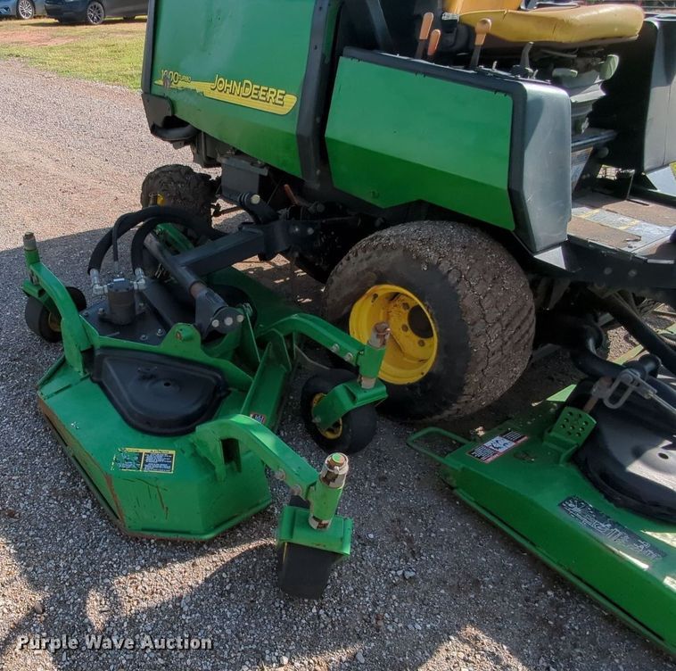 image for item MY9897 John Deere 1600 Turbo  lawn mower