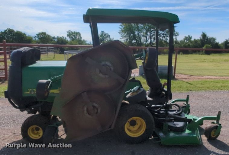 image for item MY9897 John Deere 1600 Turbo  lawn mower
