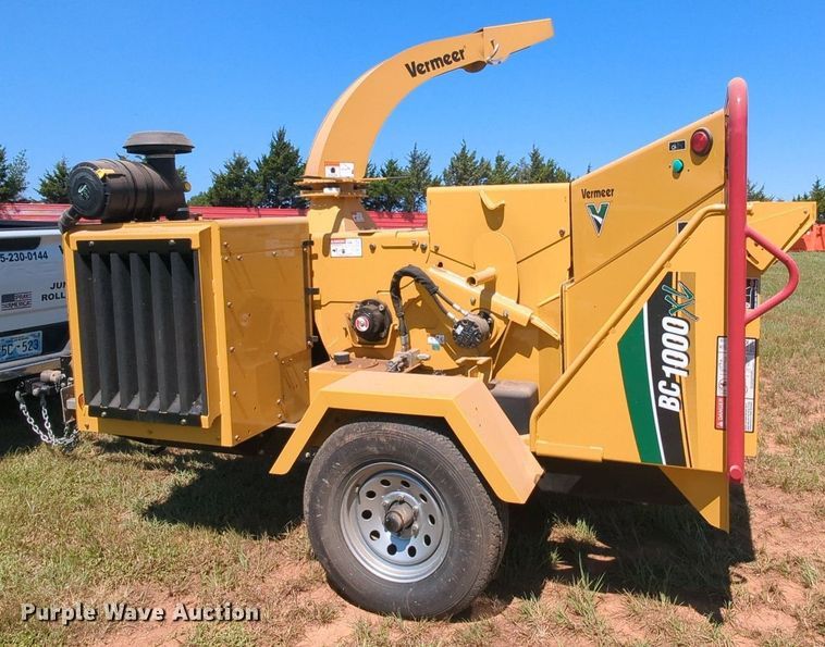 image for item MY9905 2010 Vermeer BC1000XL  wood chipper