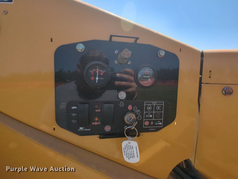 image for item MY9905 2010 Vermeer BC1000XL  wood chipper