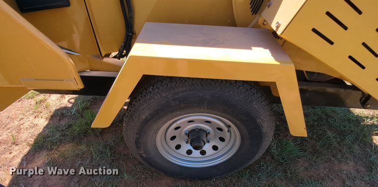 image for item MY9905 2010 Vermeer BC1000XL  wood chipper