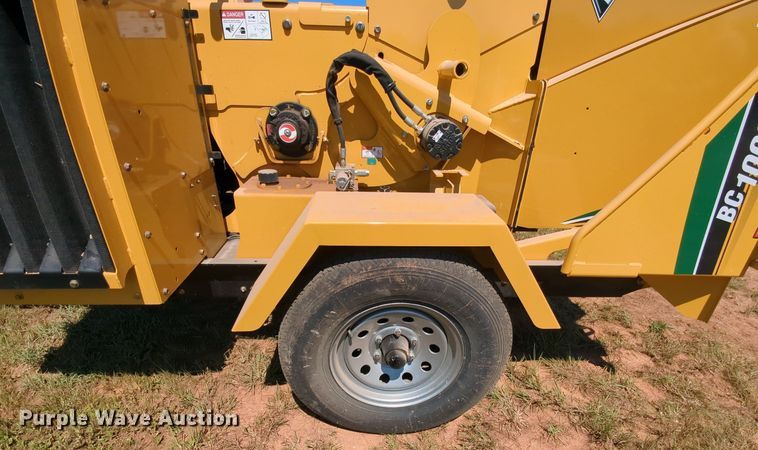 image for item MY9905 2010 Vermeer BC1000XL  wood chipper