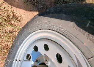 image for item MY9905 2010 Vermeer BC1000XL  wood chipper