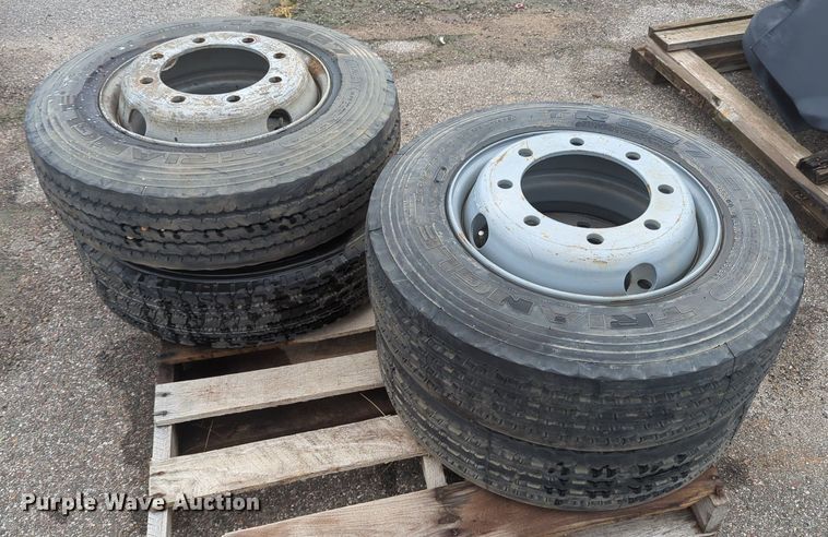 image for item MY9909 (4) Triangle TR687 215/75R17.5 tires and wheels