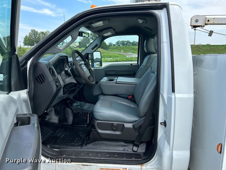 image for item NL9395 2011 Ford F550 Super Duty  utility / service truck