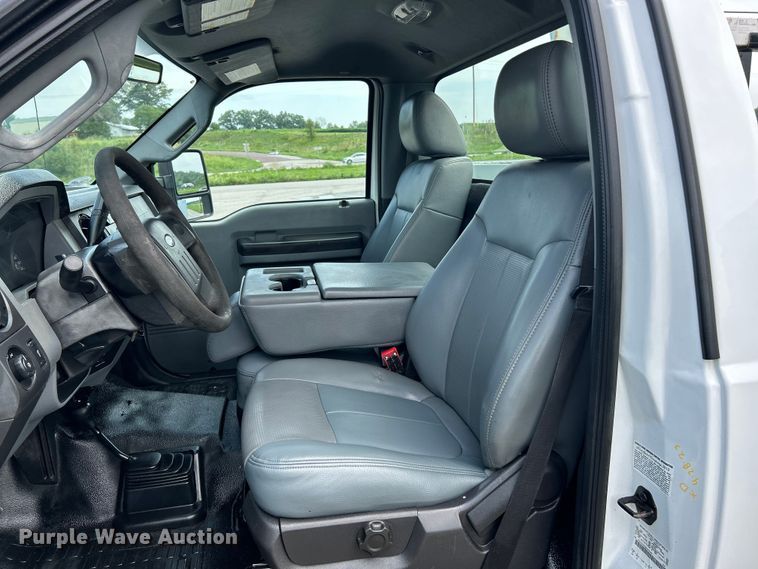 image for item NL9395 2011 Ford F550 Super Duty  utility / service truck