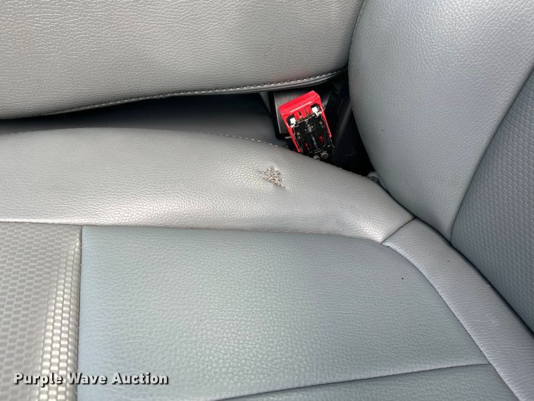 image for item NL9395 2011 Ford F550 Super Duty  utility / service truck