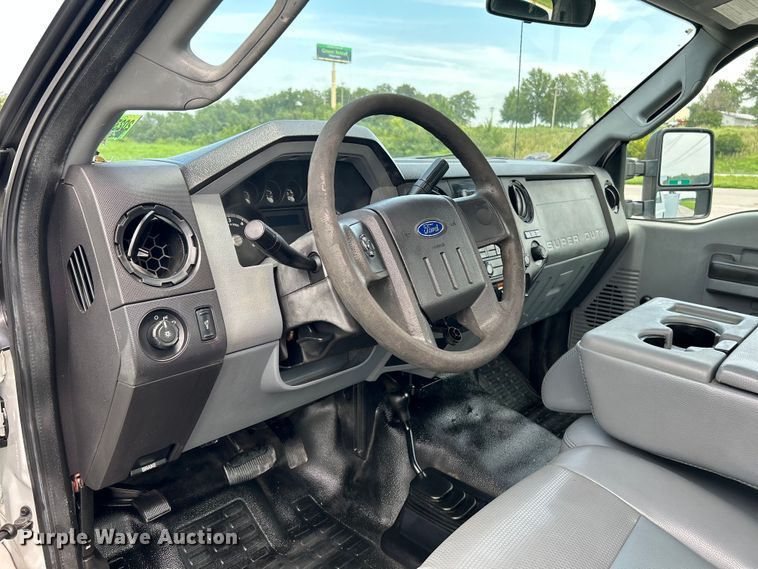 image for item NL9395 2011 Ford F550 Super Duty  utility / service truck
