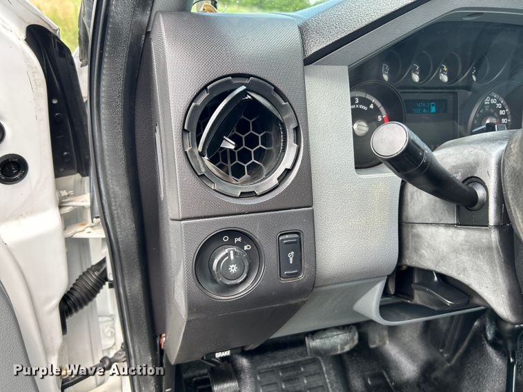 image for item NL9395 2011 Ford F550 Super Duty  utility / service truck