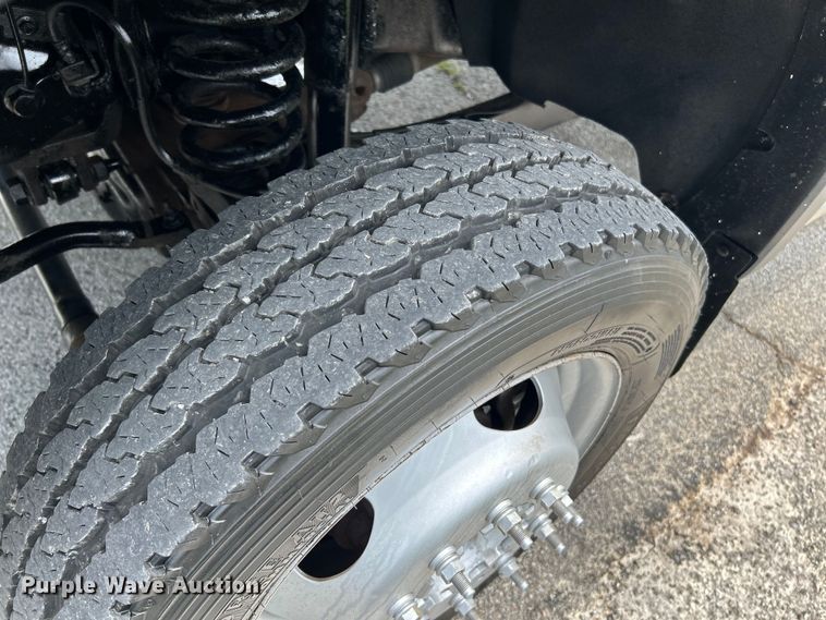 image for item NL9395 2011 Ford F550 Super Duty  utility / service truck