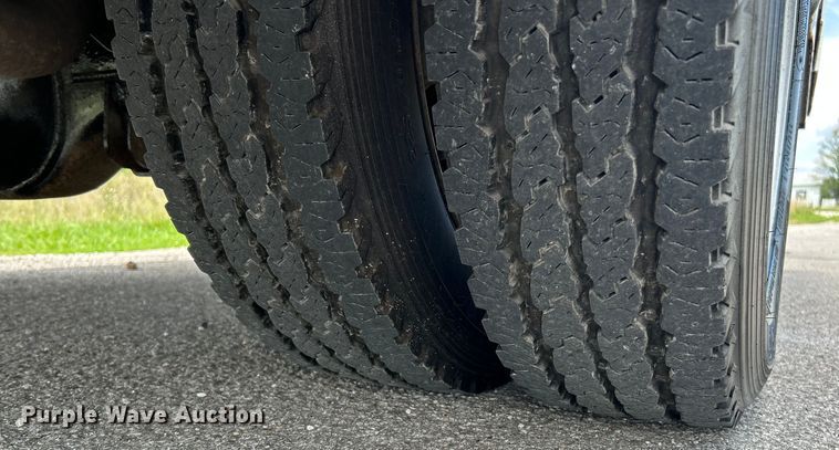 image for item NL9395 2011 Ford F550 Super Duty  utility / service truck