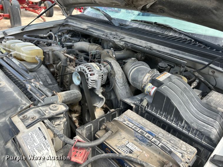 image for item NL9402 2000 Ford F450 Super Duty XL  flatbed truck